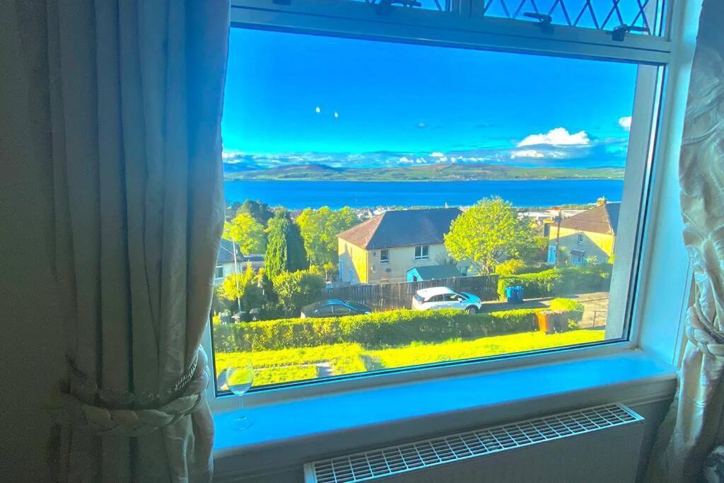 Beautiful Sea View 2 Bed Home Порт Глазгоу Екстериор снимка