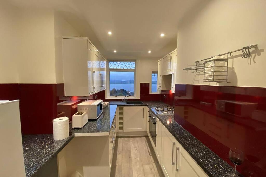 Beautiful Sea View 2 Bed Home Порт Глазгоу Екстериор снимка